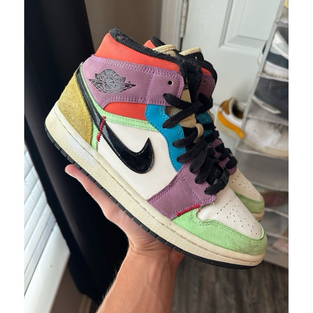 Air Jordan 1 Mid SE Multi-Color Size Women’s 8.5